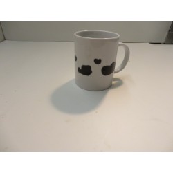 MUGG EN PORCELAINE DECORE  32cl ht 9cm