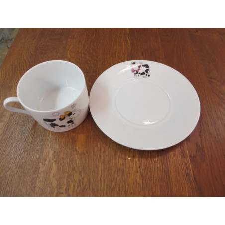 TASSE A DEJEUNER ET SOUCOUPE MOTIF "VACHES"